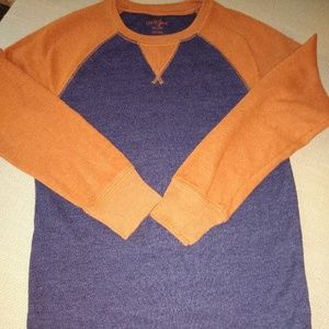 Boys long sleeve shirt.